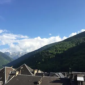  Apartamento T2 Bis, Calme, Plein Centre De Luchon, Avec Balcon Et Garage